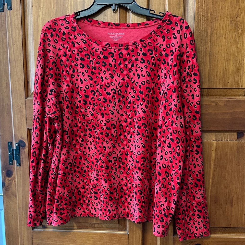 Women's Hot Pink Leopard Print Long Sleeve Tee
